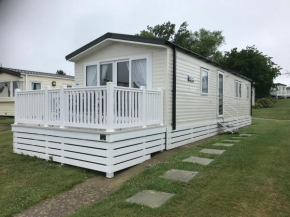 3 Bedroom Caravan BV8, Nodes Point, St Helens, Isle of Wight